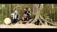 'Umirzaja' (live on the tree), z pyty 'Wieloma jzykami / 9 Languages'