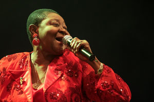 9. WARSZAWSKI FESTIWAL SKRZY�OWANIE KULTUR, Calypso Rose (Trynidad i Tobago), fot. JC Gallard